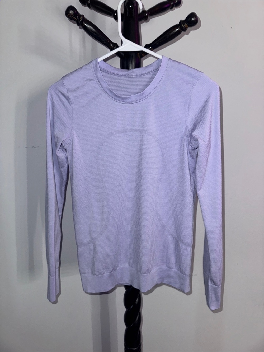 Women’s Crewneck Long-Sleeve Top - Light Lavender 21.T